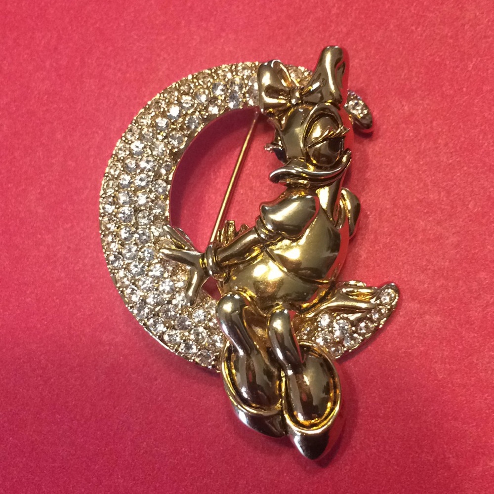 Disney Daisy Duck brooch